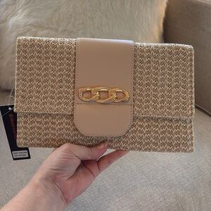 New w/Tags Like Dreams Crossbody Beige Clutch Purse Gold Chain